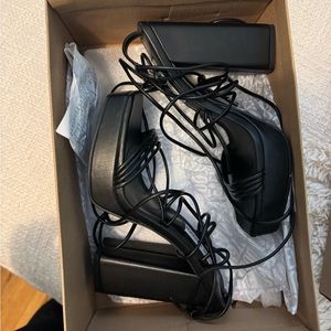 Steve Madden Platform heel